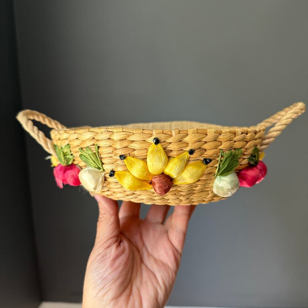 Vintage Handwoven Raffia Straw Basket Fruit Vegetable Boho Cottage Decor